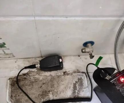 高唐屋顶漏水维修公司分享下卫生间漏水的危害及解决方法